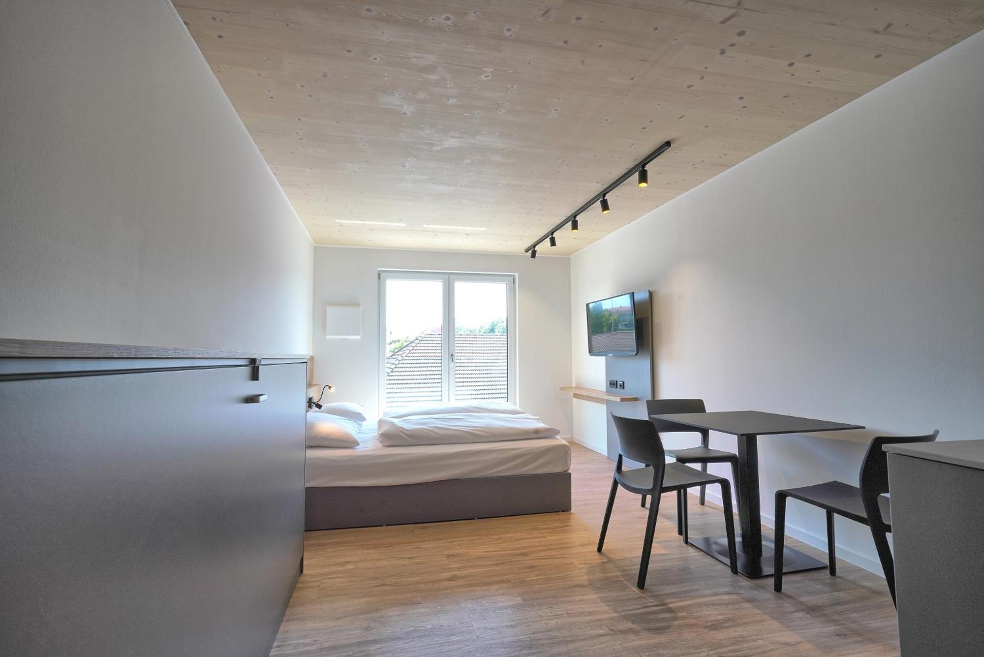 Timber One Boardinghouse Dorfen Aparthotel Екстериор снимка