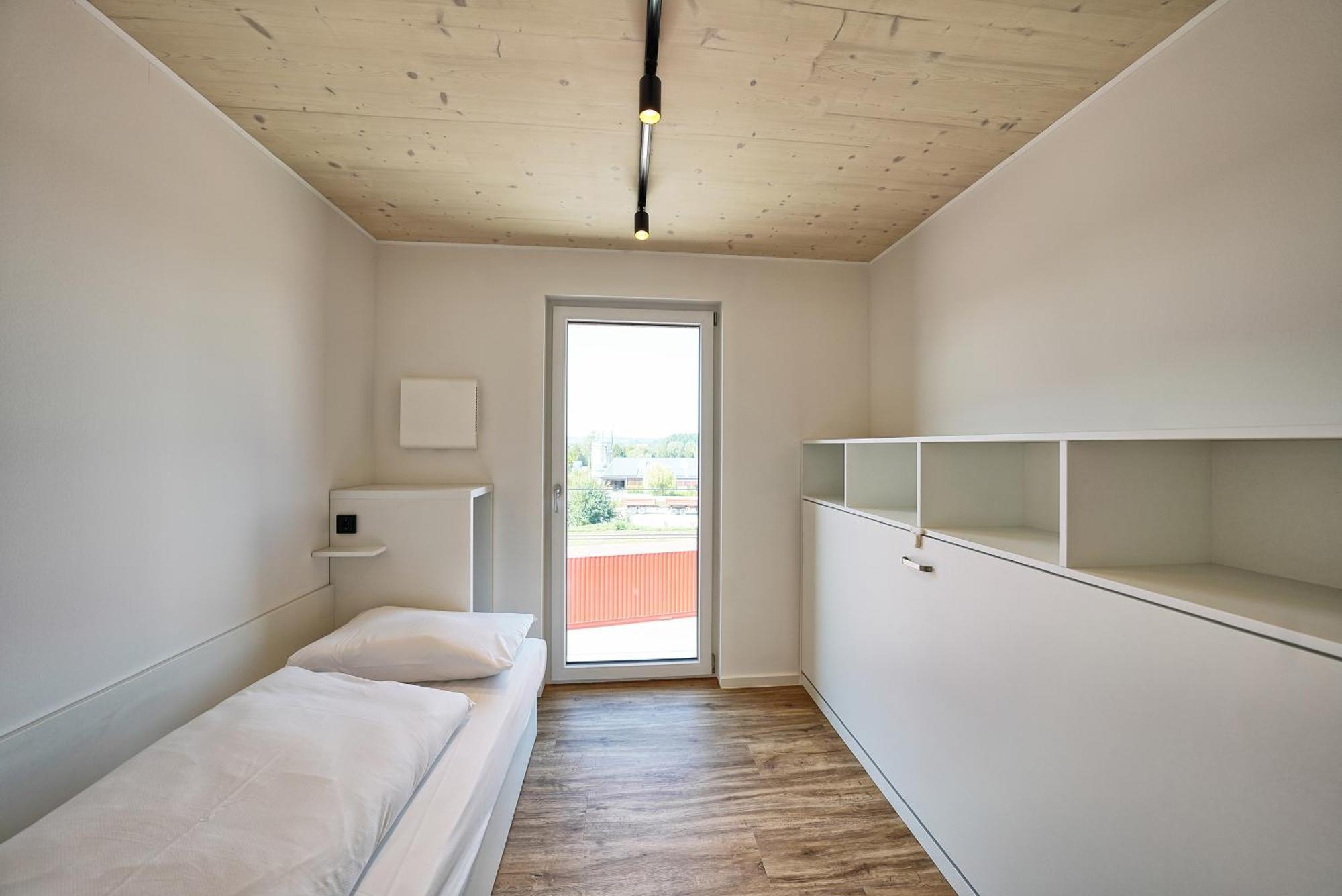 Timber One Boardinghouse Dorfen Aparthotel Екстериор снимка