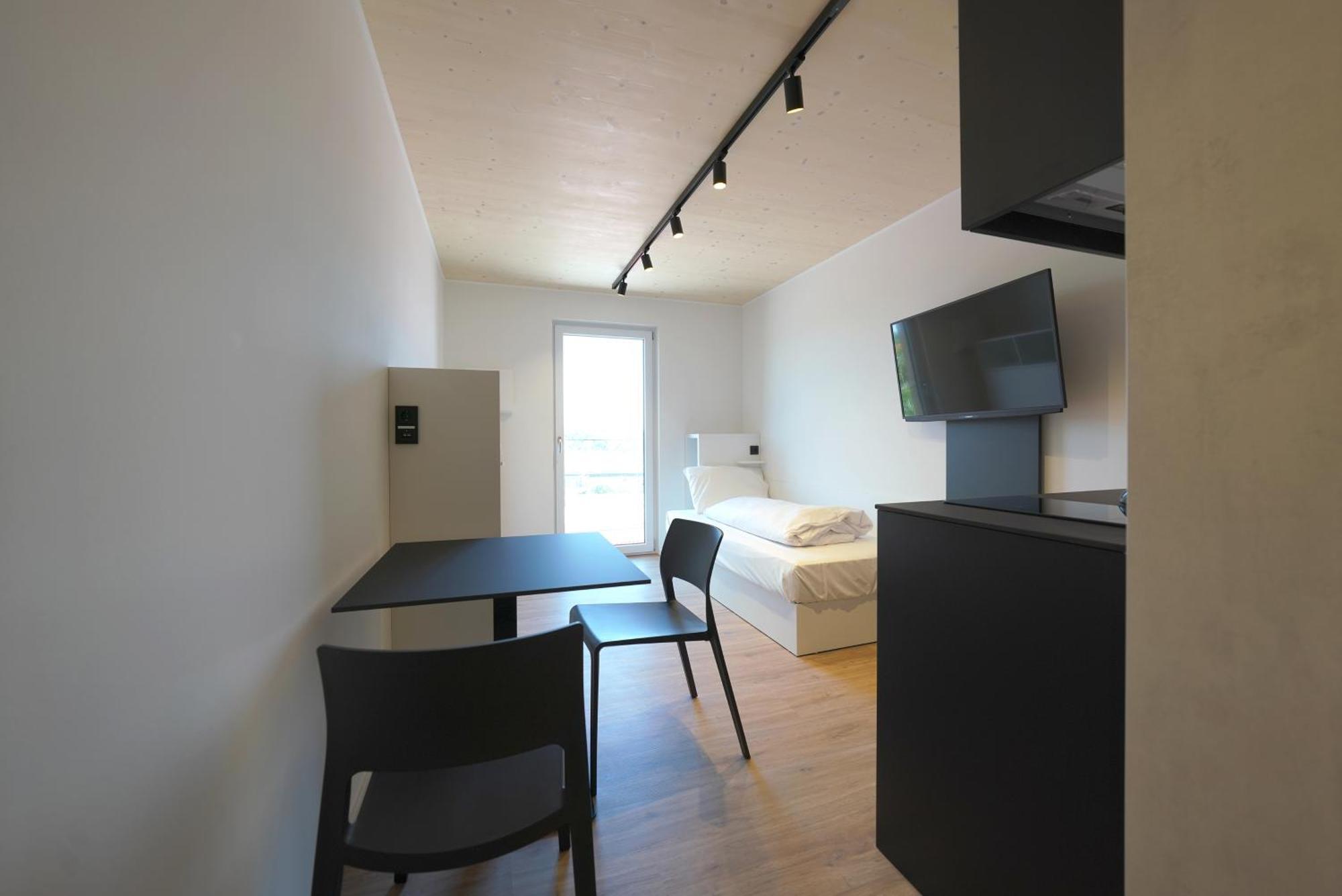 Timber One Boardinghouse Dorfen Aparthotel Екстериор снимка