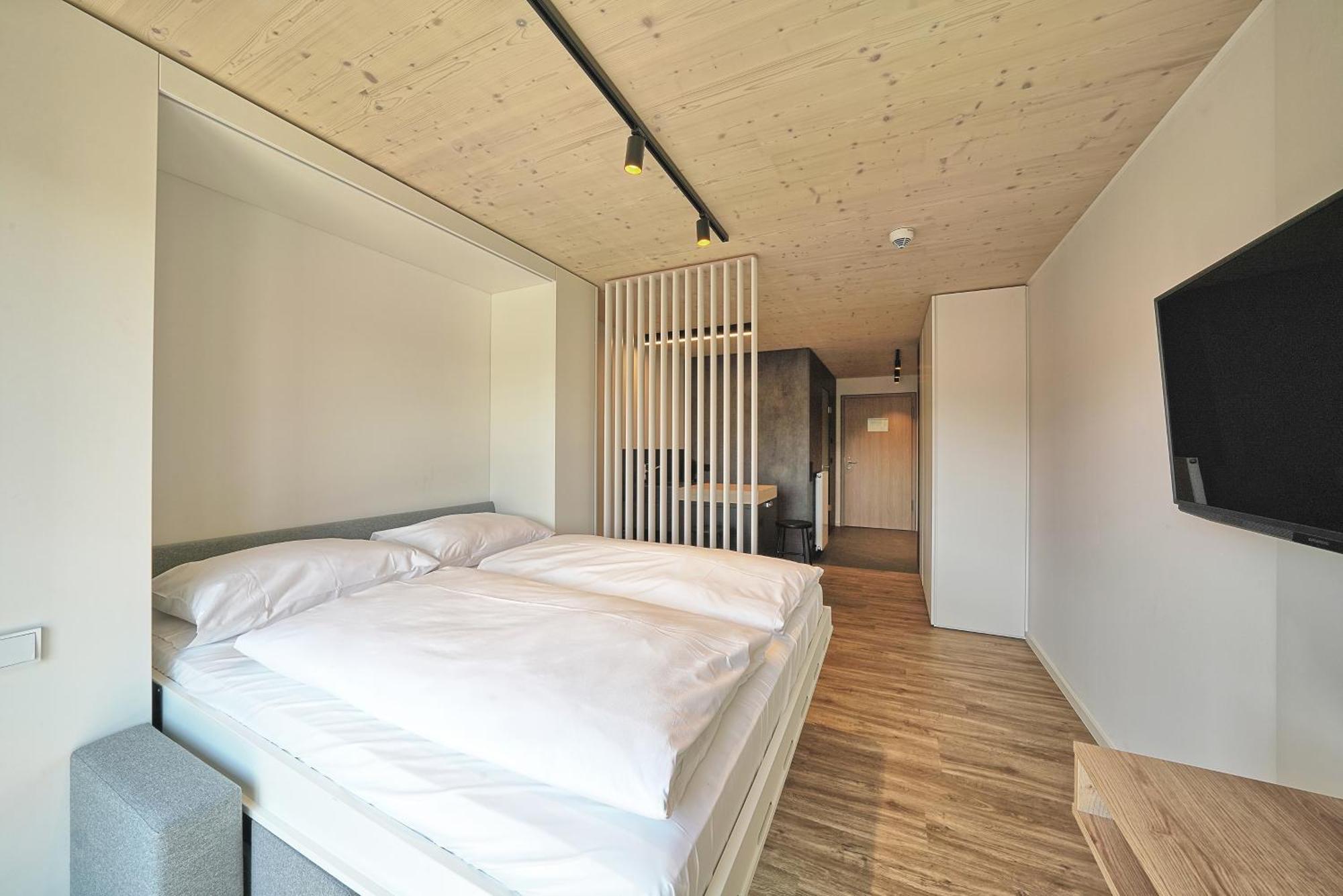 Timber One Boardinghouse Dorfen Aparthotel Екстериор снимка