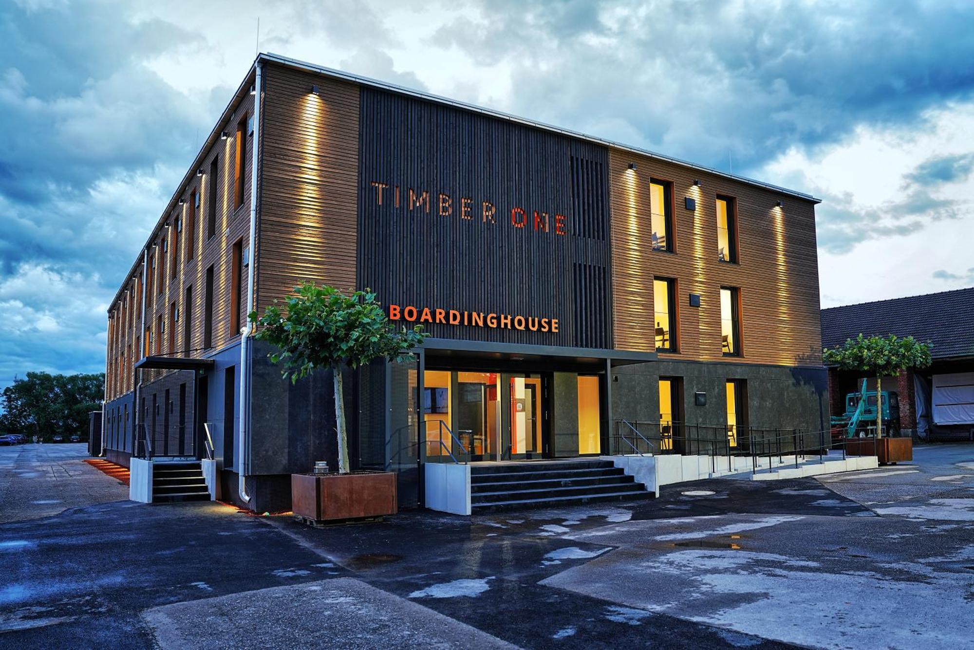 Timber One Boardinghouse Dorfen Aparthotel Екстериор снимка