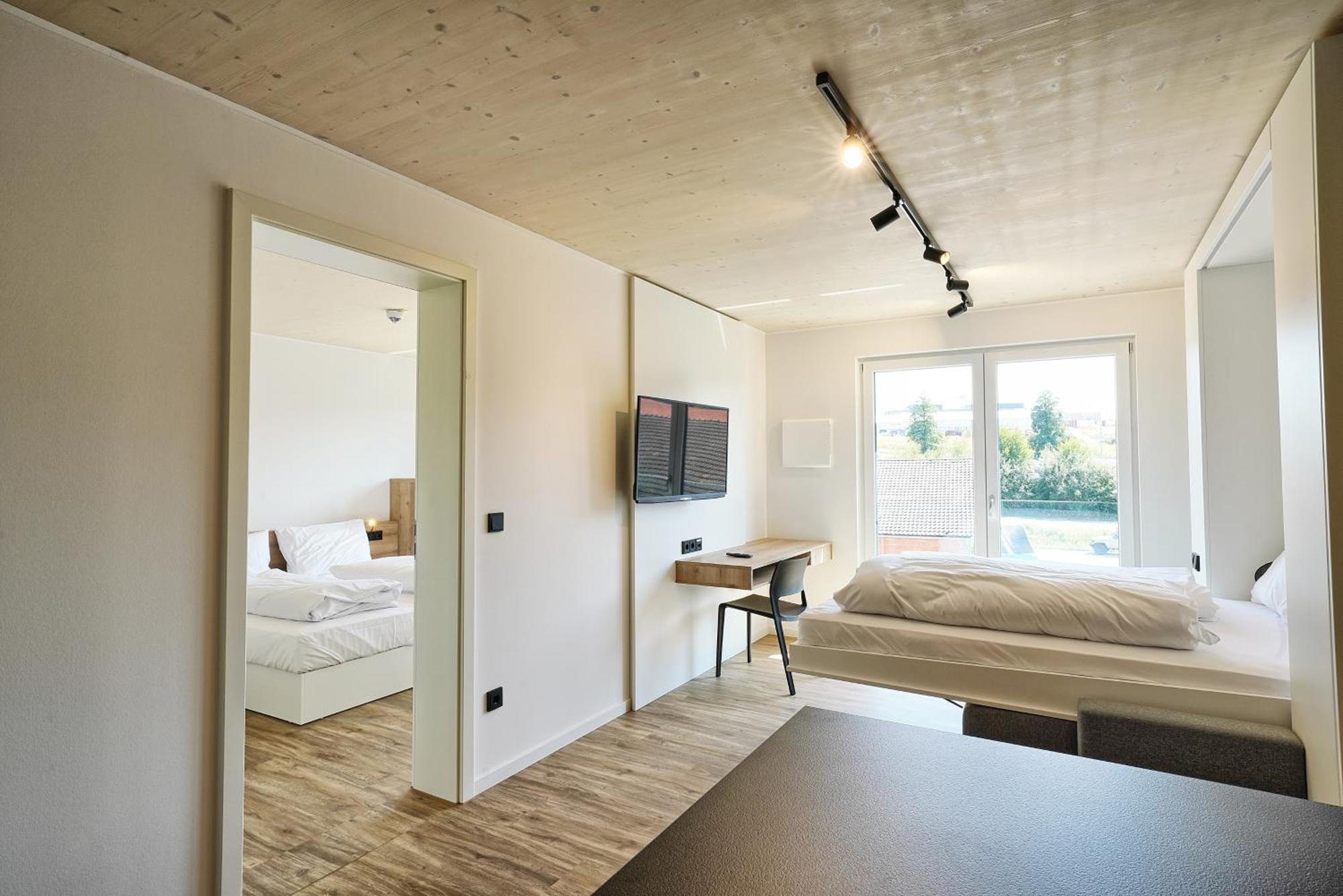 Timber One Boardinghouse Dorfen Aparthotel Екстериор снимка